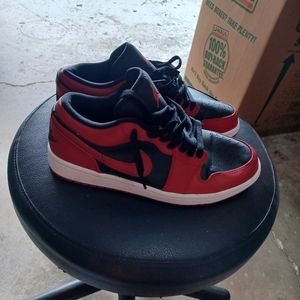 Nike air jordan shoes men size 8.5 brand new